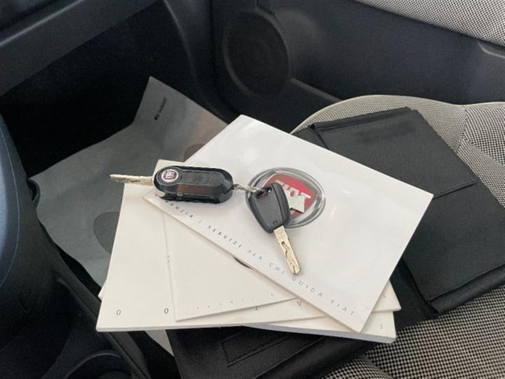 500 500 cil. 1.4 benz. 100HP