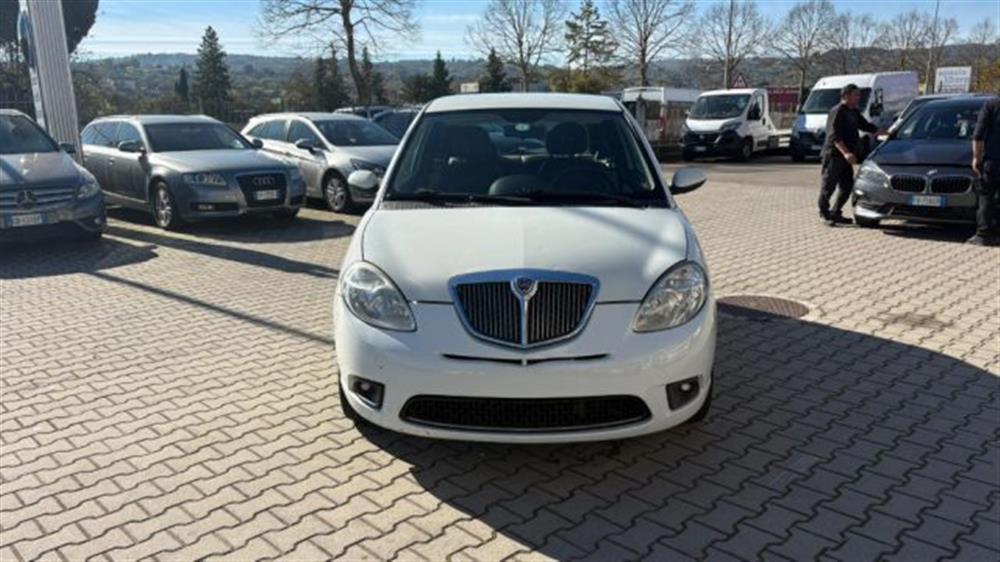 Ypsilon Ypsilon 1.3 MJT 75 CV Platin