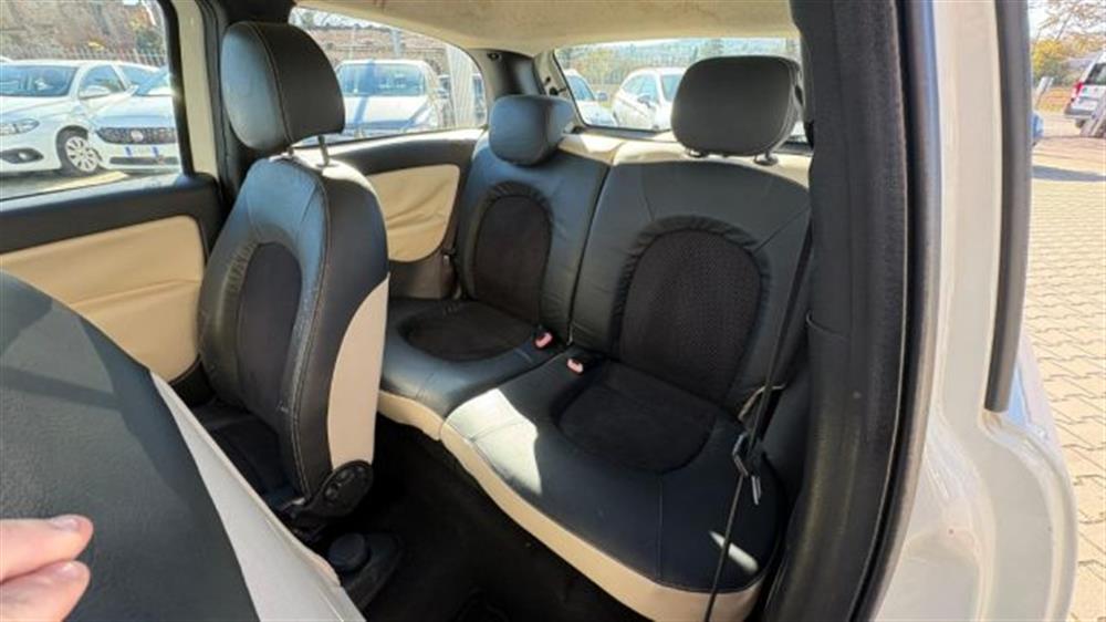 Ypsilon Ypsilon 1.3 MJT 75 CV Platin