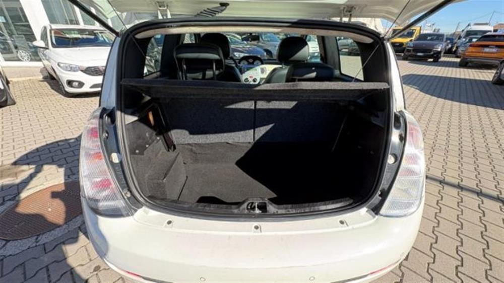 Ypsilon Ypsilon 1.3 MJT 75 CV Platin