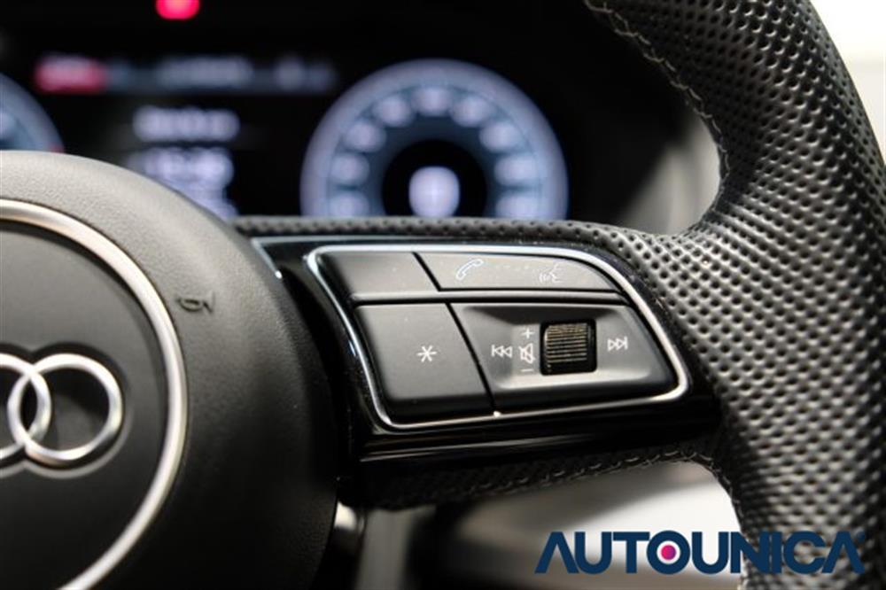 Q2 Q2 35 TDI S TRONIC S LI