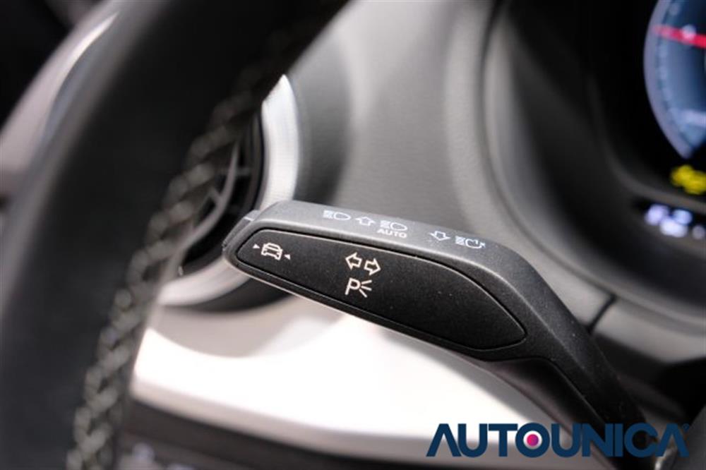 Q2 Q2 35 TDI S TRONIC S LI