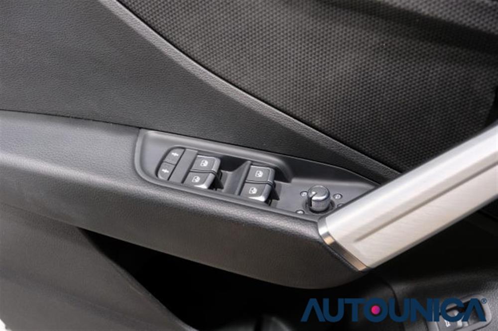 Q2 Q2 35 TDI S TRONIC S LI