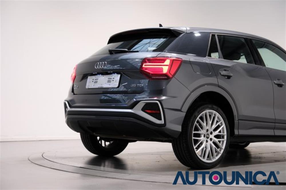 Q2 Q2 35 TDI S TRONIC S LI