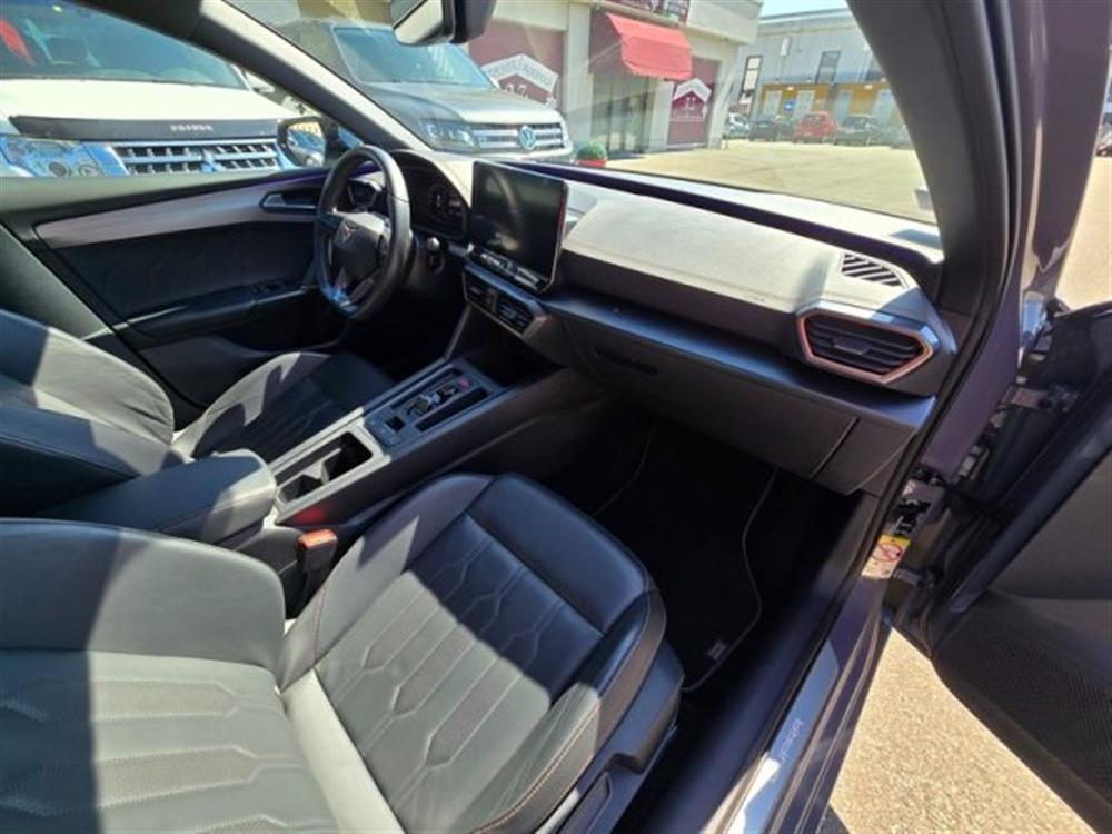 Leon Leon 1.4 e-HYBRID 245 CV