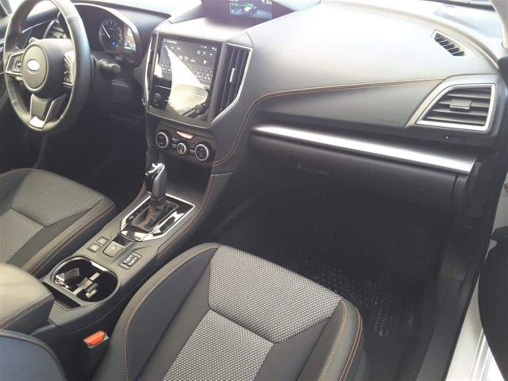 XV XV 1.6i Lineartronic 4d