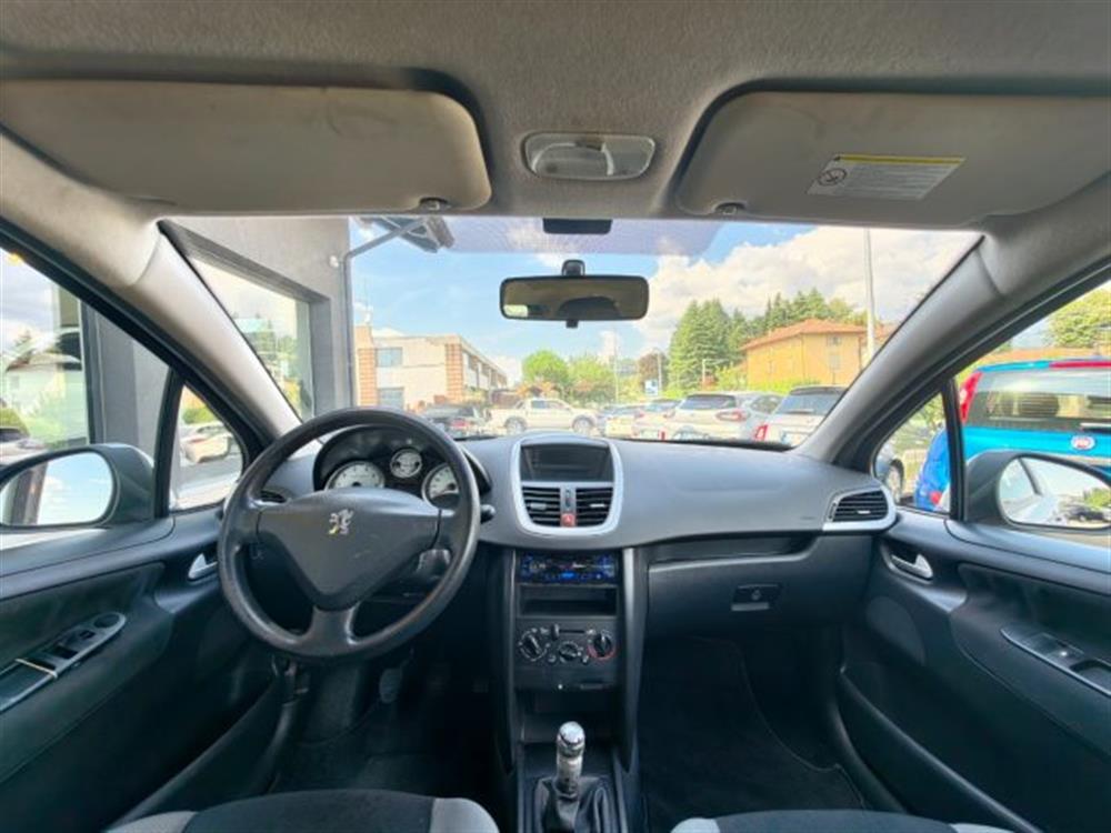 207 207 1.4 8V 75CV 3p. X Li