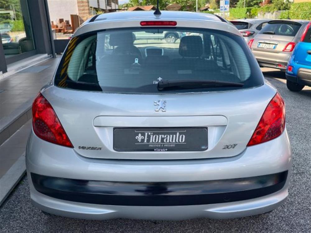 207 207 1.4 8V 75CV 3p. X Li