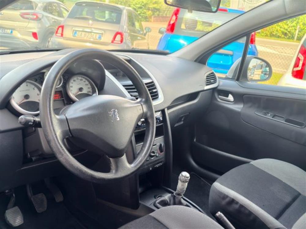 207 207 1.4 8V 75CV 3p. X Li