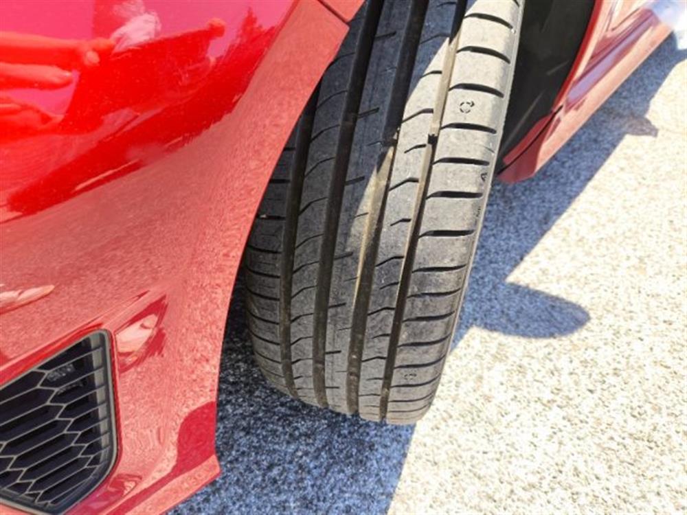 595 595 1.4 Turbo T-Jet 165