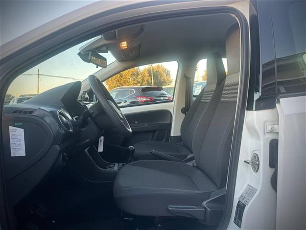 up! up! 1.0 5p. Move up - NO