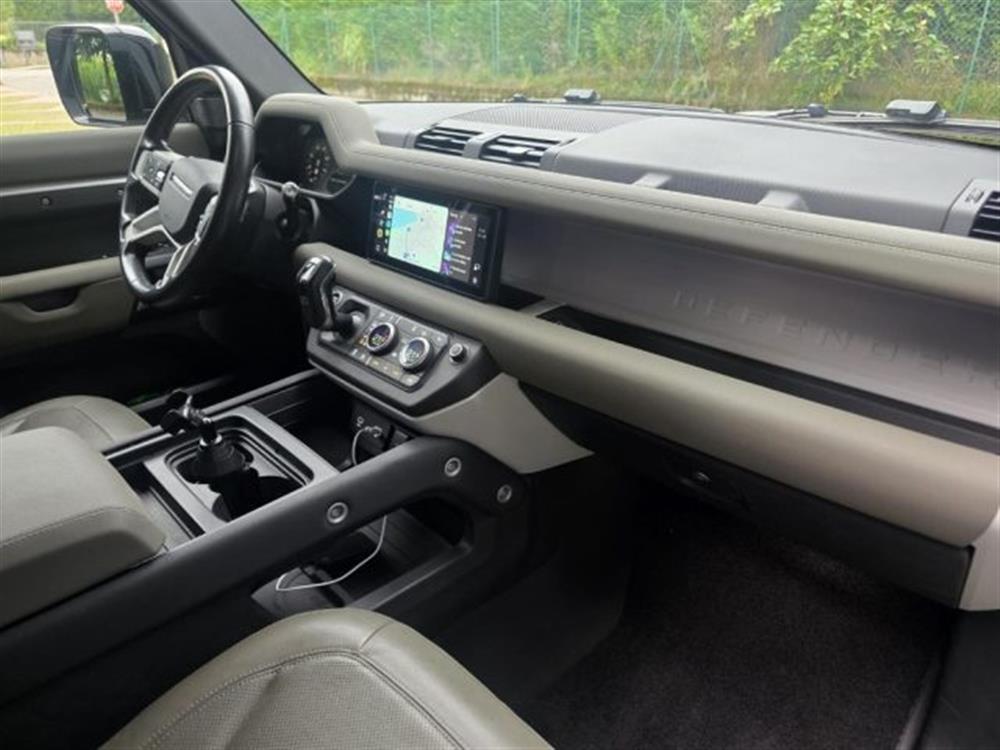 Defender Defender 110 3.0D I6 200 CV A