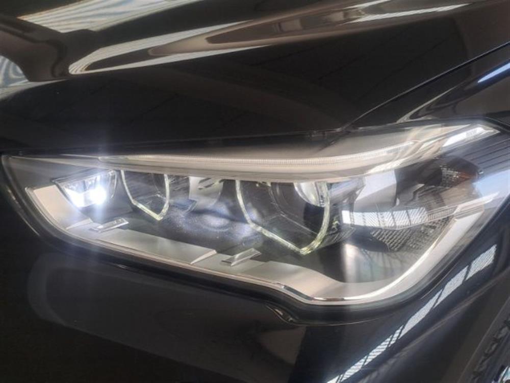 X1 X1 sDrive18d xLine Aut.