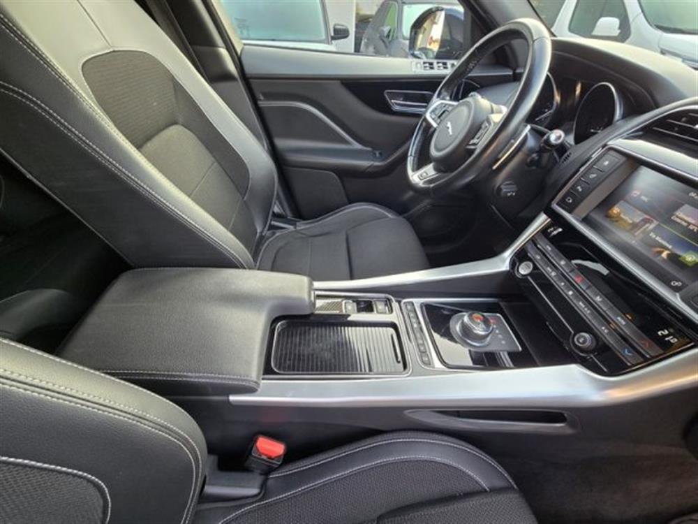 F-Pace F-Pace 2.0 D 240 CV AWD aut