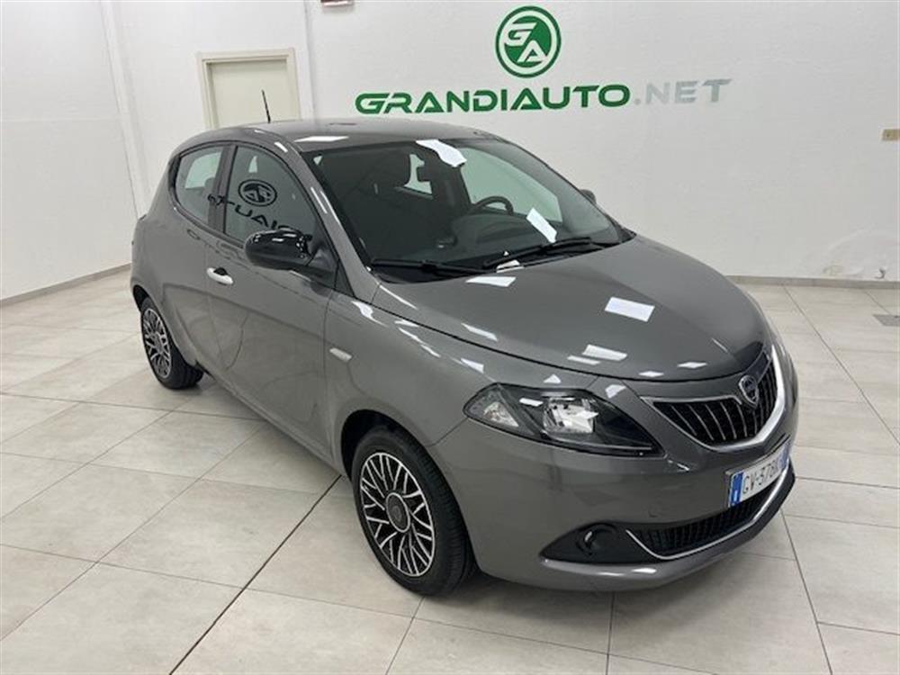 Ypsilon Ypsilon III 2021 - 1.0 fire