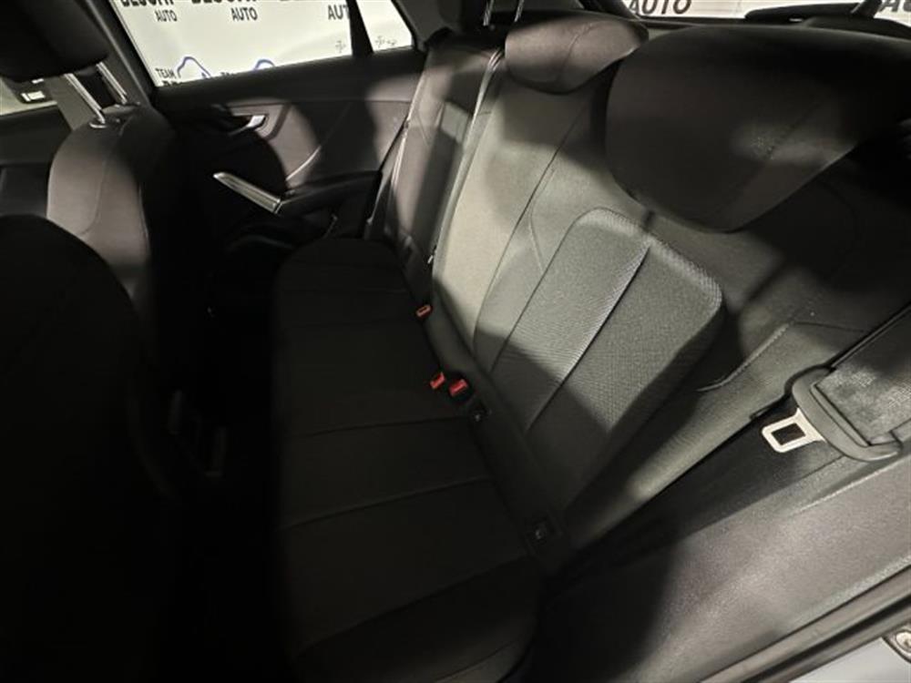 Q2 Q2 35 TFSI 150CV S tron