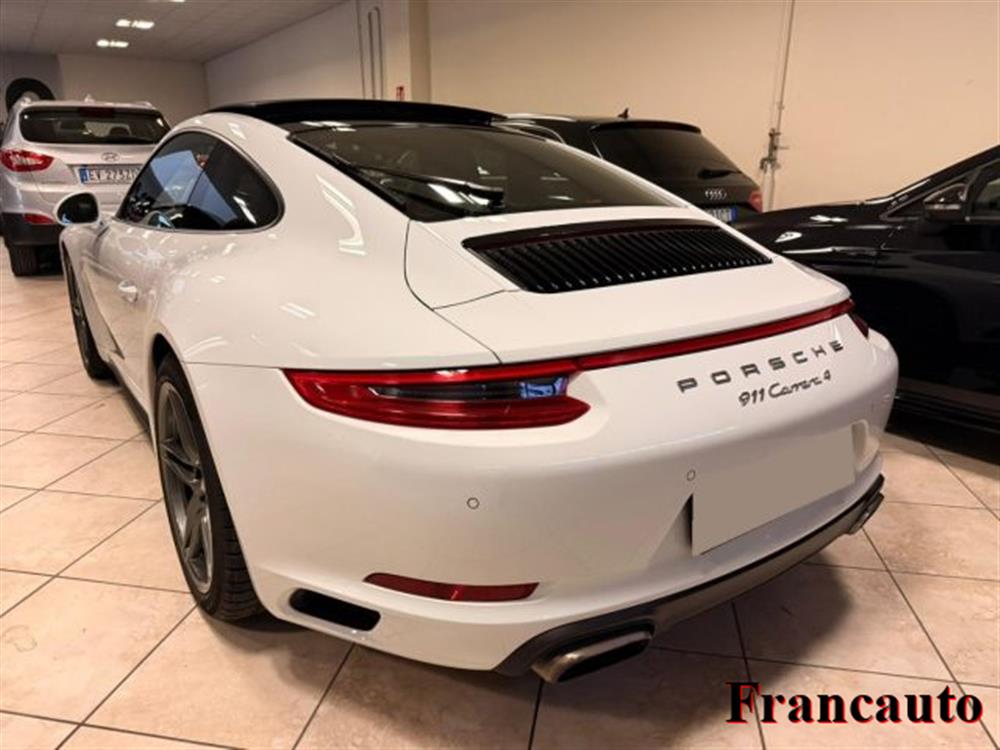 911 911 3.0 Carrera 4 Coupé