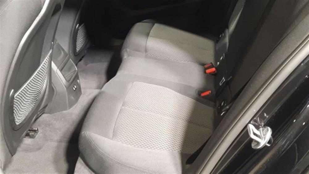 116 116 i 5p. Business Advan