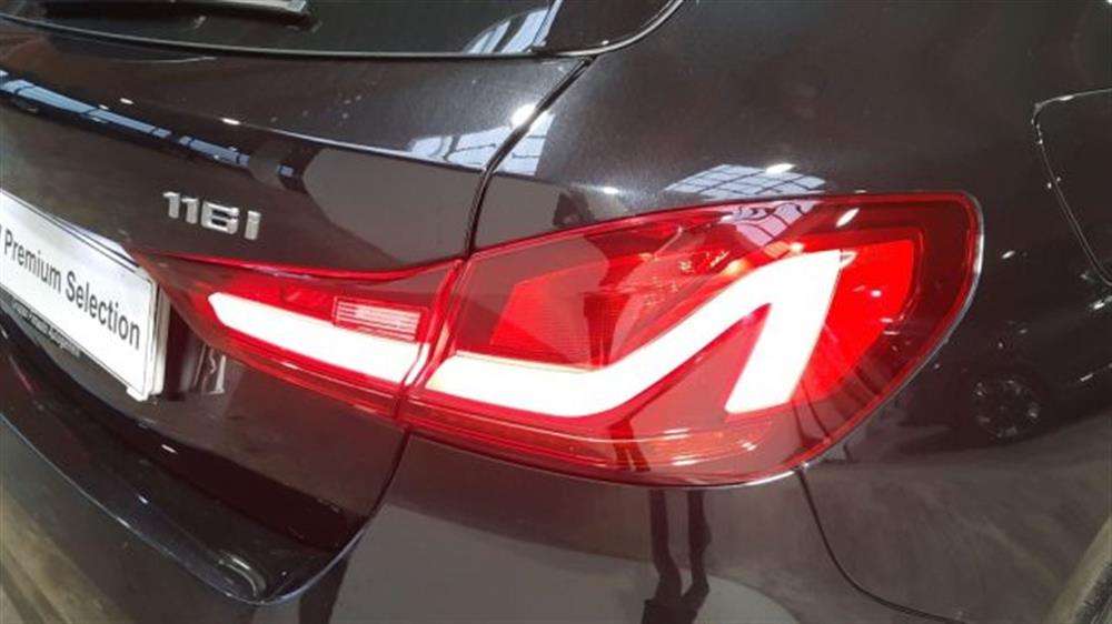 116 116 i 5p. Business Advan