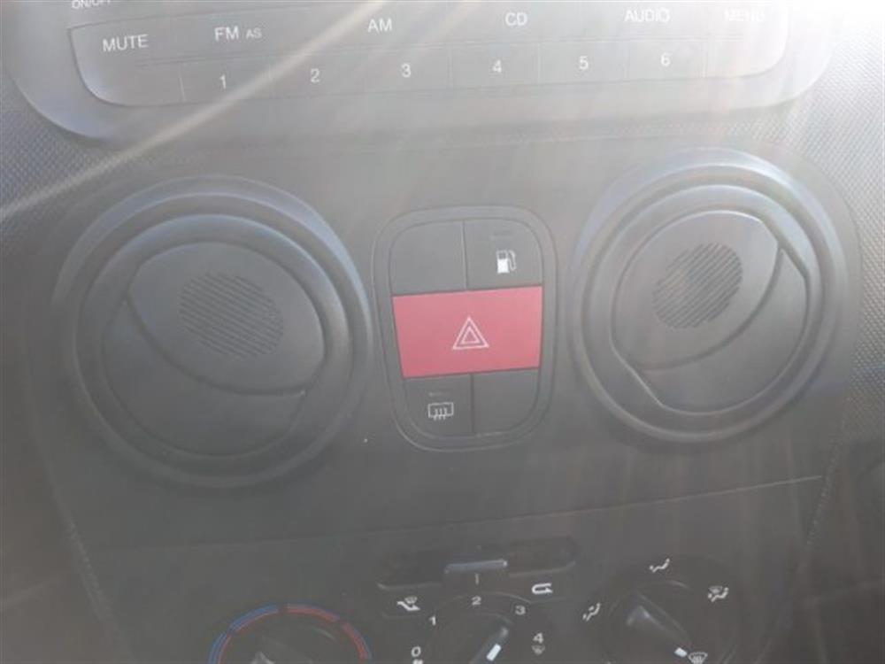 Qubo Qubo 1.4 8V 77 CV Active