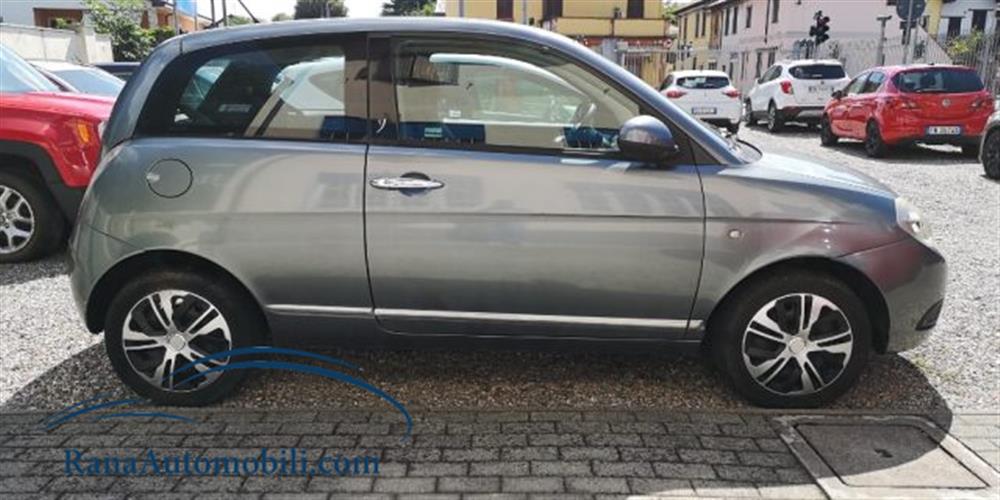 Ypsilon Ypsilon 1.2 Neopatentati.