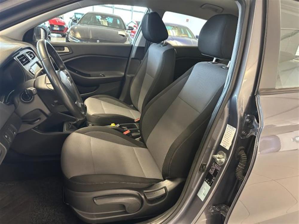 i20 i20 1.200 BENZINA 75 CV