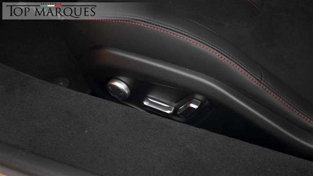 Emira Emira I4 Turbocharged DCT