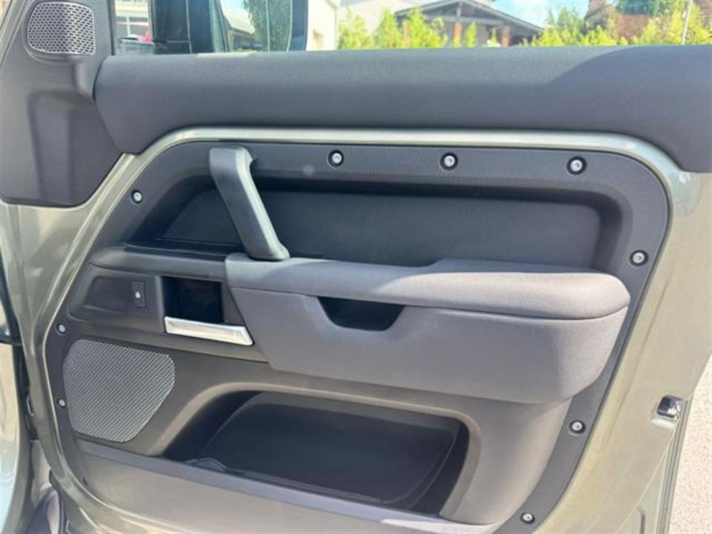 Defender Defender 110 2.0 SD4 240CV AW