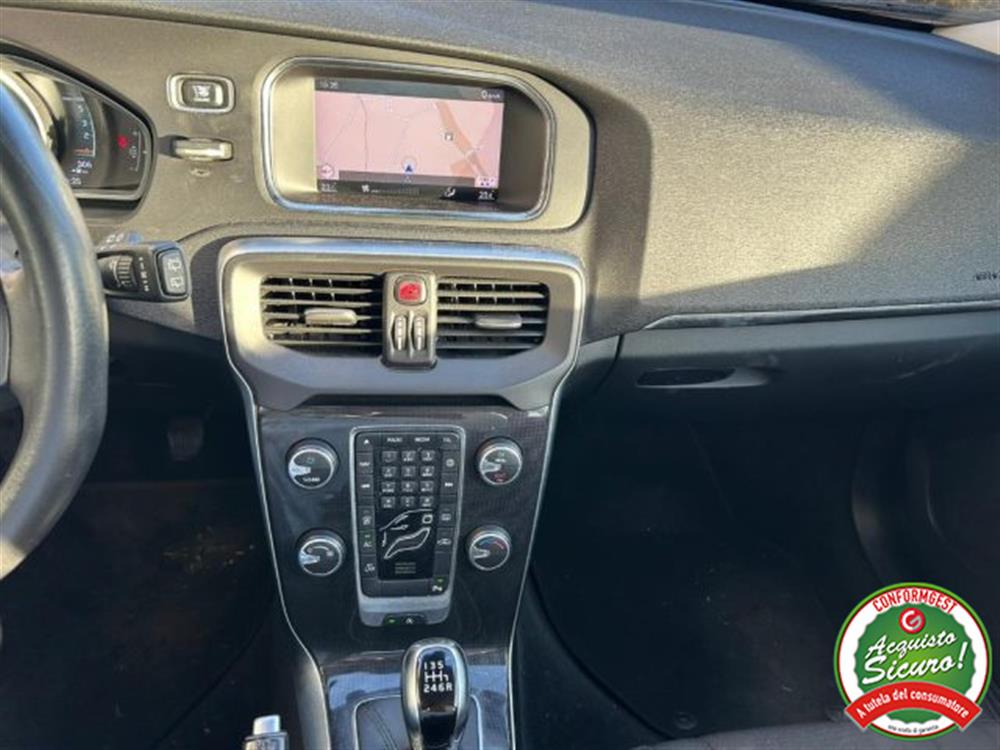 V40 V40 D2 Business Navi