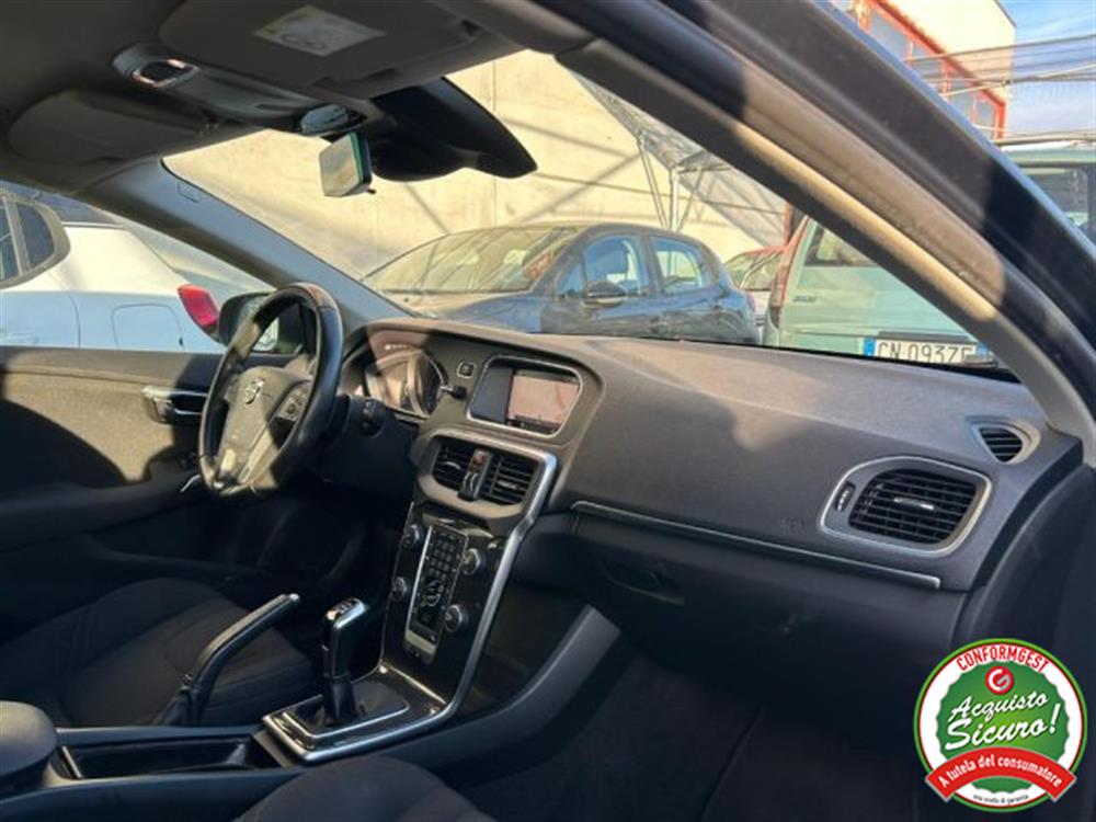 V40 V40 D2 Business Navi