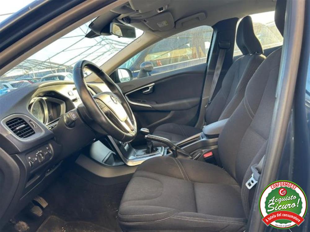 V40 V40 D2 Business Navi