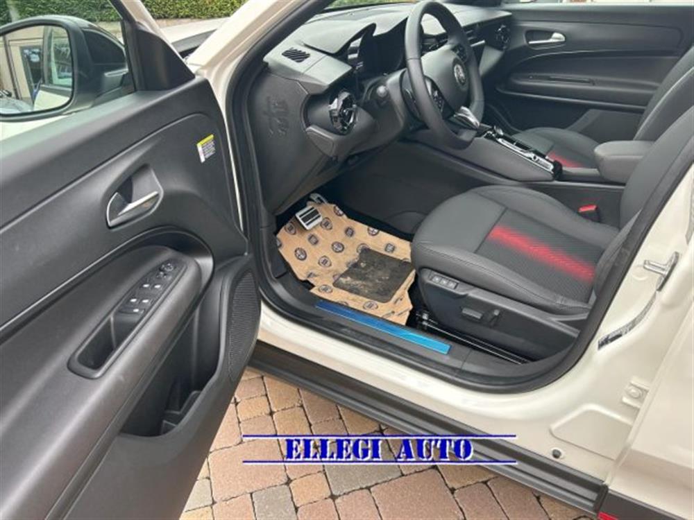 Junior Junior 1.2 145 CV Hybrid eD