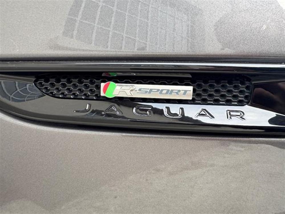 F-Pace F-Pace 2.0 D 180 CV aut. R-