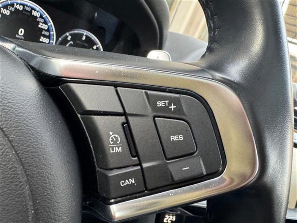 F-Pace F-Pace 2.0 D 180 CV aut. R-