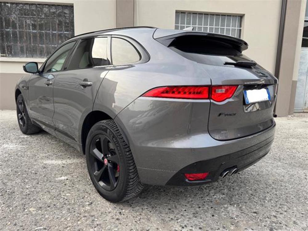 F-Pace F-Pace 2.0 D 180 CV aut. R-