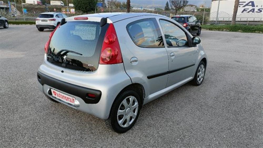 107 107 1.0 68CV 5p. Sweet Y