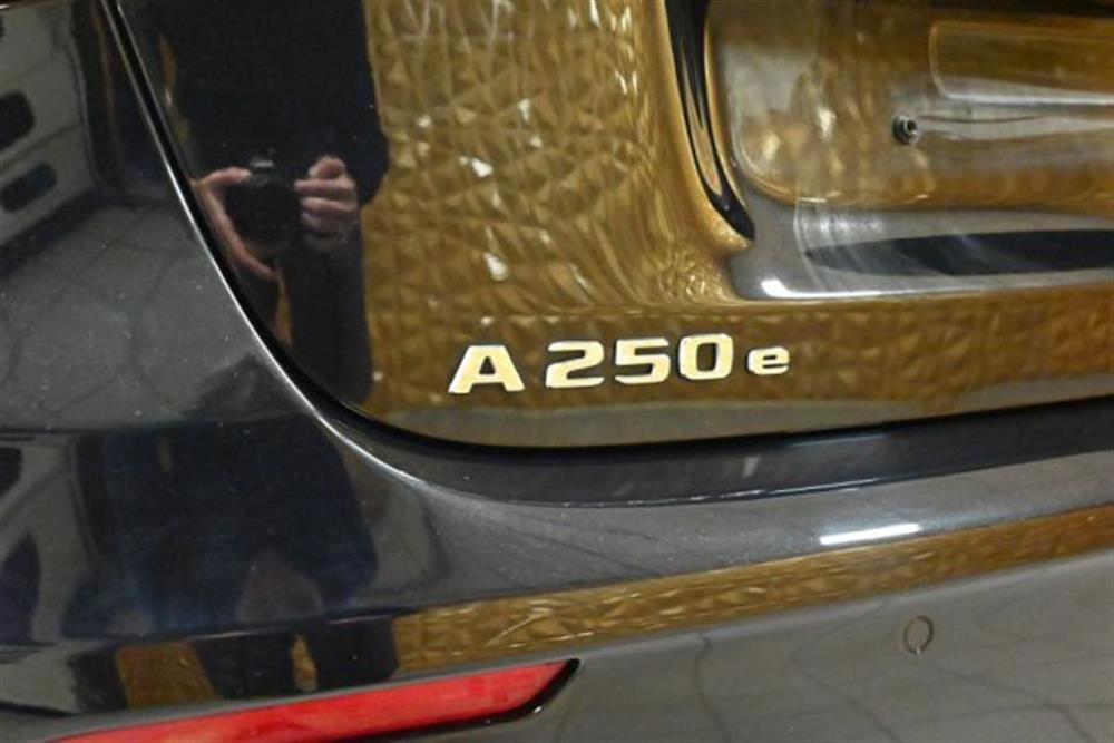 A 250 A 250 e HYBRID EQ AMG LINE