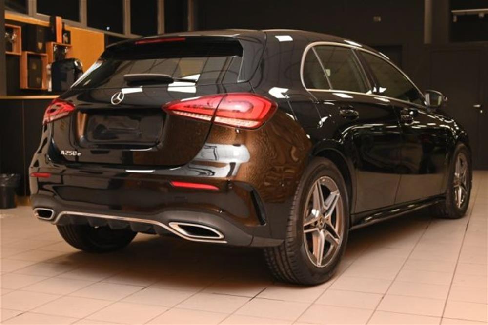 A 250 A 250 e HYBRID EQ AMG LINE