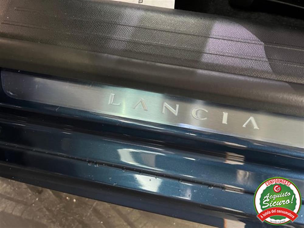 Ypsilon Ypsilon Hybrid e-DCT ED. LIM