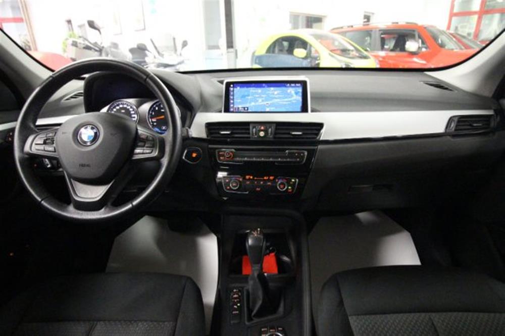 X1 X1 xDrive25e Business A