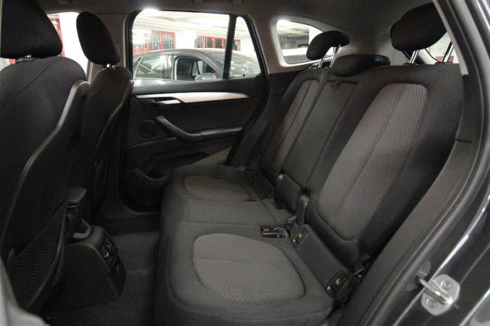 X1 X1 xDrive25e Business A