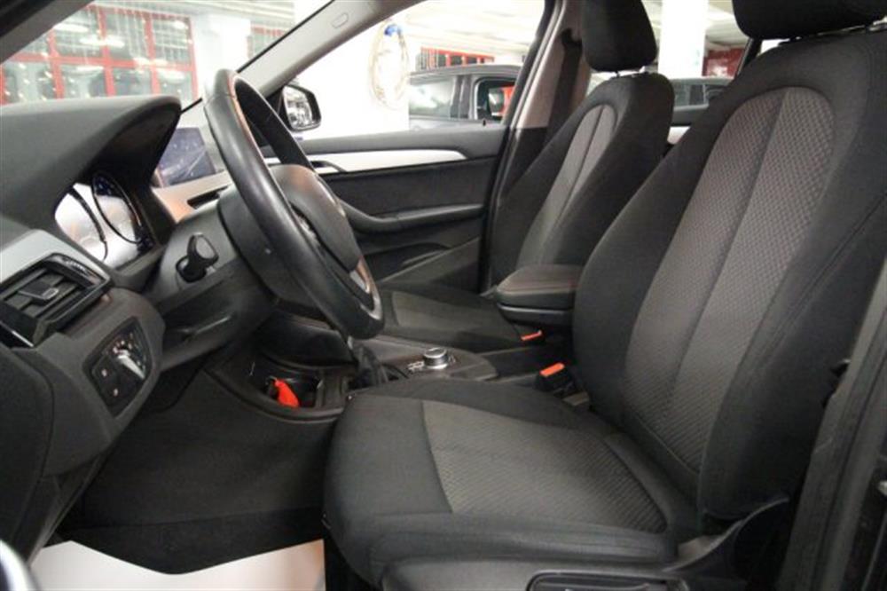 X1 X1 xDrive25e Business A