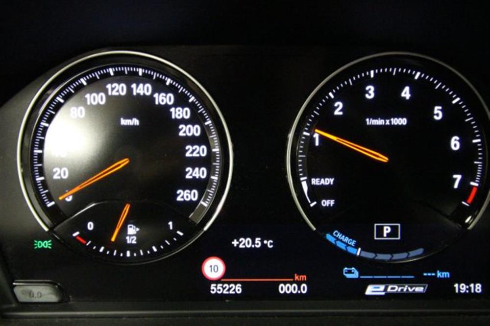 X1 X1 xDrive25e Business A