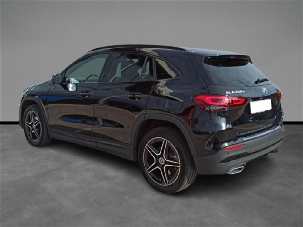 GLA 250 GLA 250 e hybrid EQ Premium