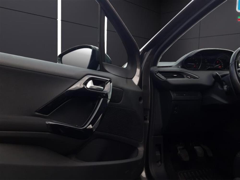 208 208 1° serie PureTech 82