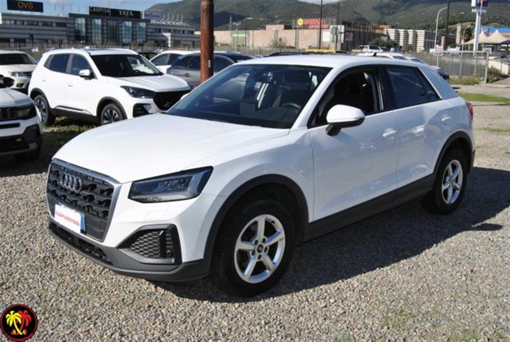 Q2 Q2 30 TDI S tronic Busi