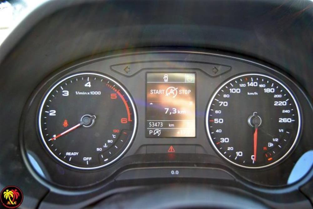 Q2 Q2 30 TDI S tronic Busi