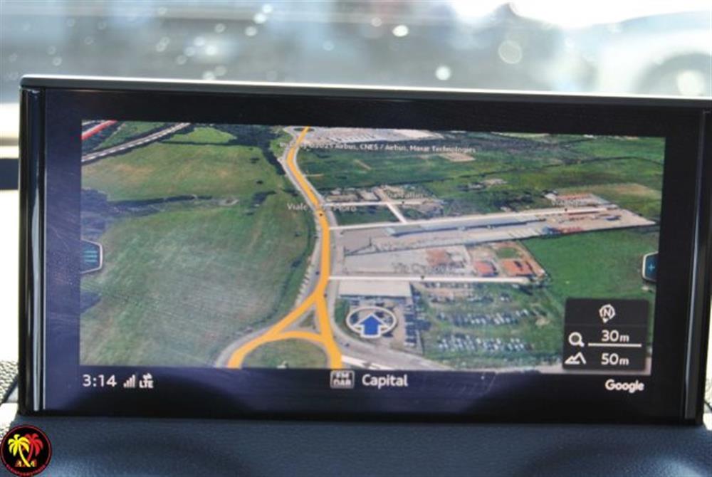 Q2 Q2 30 TDI S tronic Busi