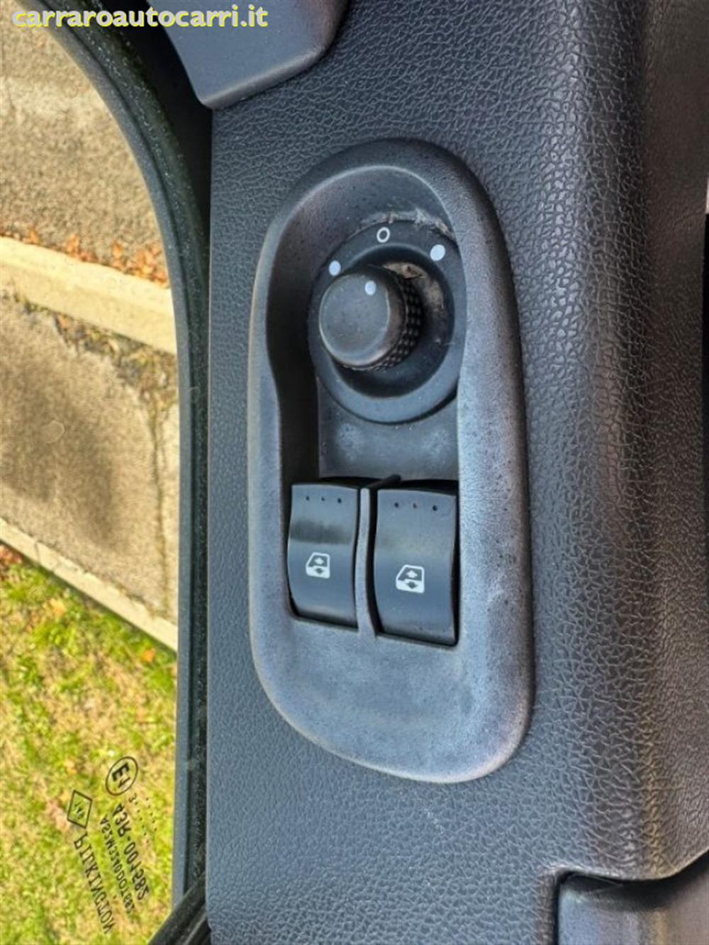 NV400 NV400 35 2.3 dCi 125CV PL-