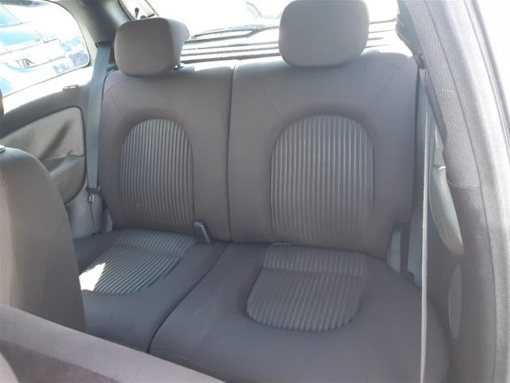 Ypsilon Ypsilon 1.3 MJT 75 CV Versus